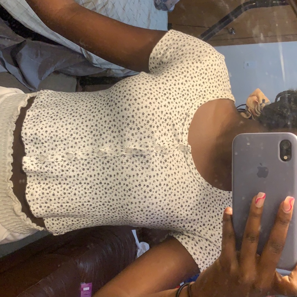 Tillys top